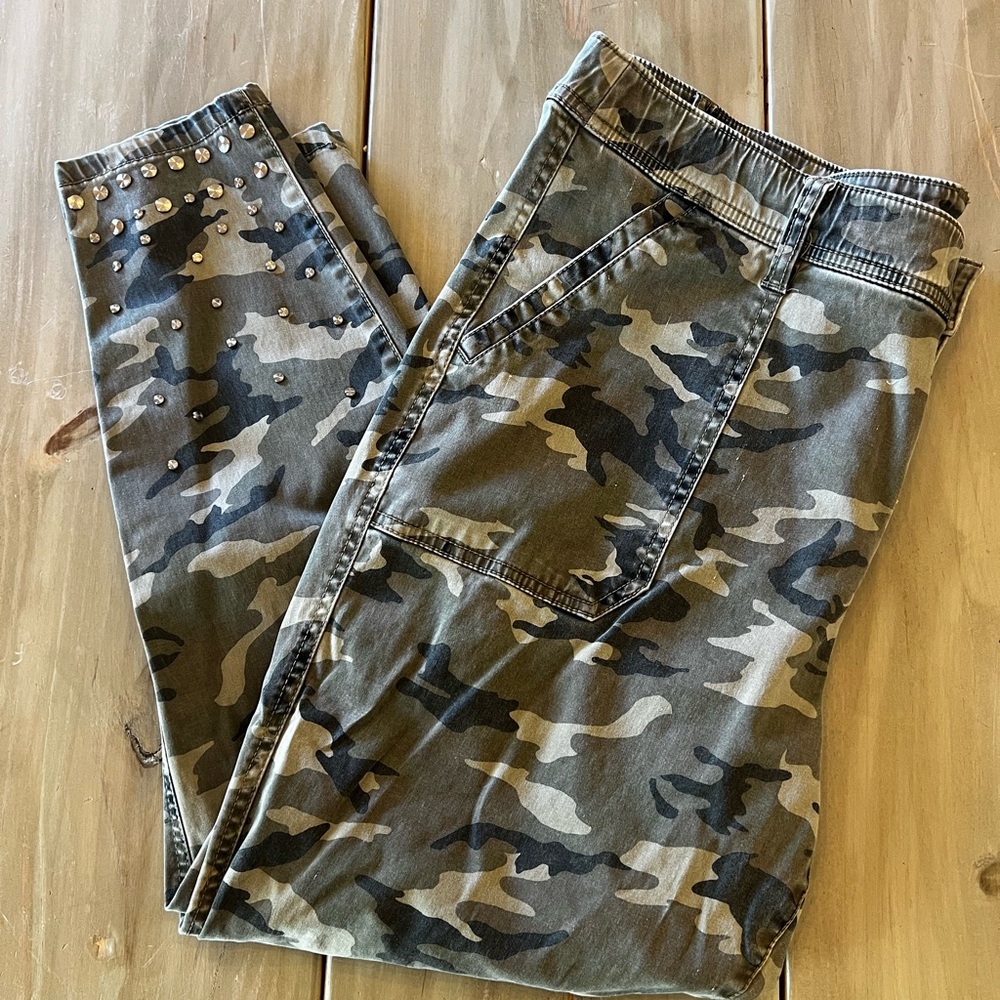 Lane Bryant 20 Camouflage Studded Jeans